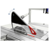 <p><strong>Sistema automatico di posizionamento protezione sospesa</strong></p><p>La protezione sospesa si posiziona automaticamente in funzione dell’inclinazione lama per mezzo dell’esclusivo “Sistema AP” (soluzione SCM). Questo rende il passaggio da tagli con diverse inclinazioni ancora più veloce e sicuro, senza che l’operatore debba cambiare il settaggio della macchina.</p>