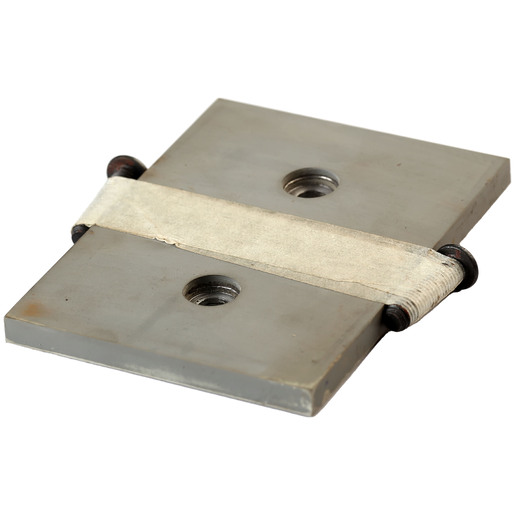PLATE WITH VULCANIZED RUBBER |